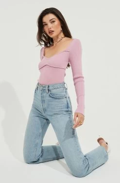 Tarzana Ribbed Knit Sweetheart Sweater 21 Tarzana Ribbed Knit Sweetheart Sweater -Chic Outfit Shop 211103 ASTR NEW YEAR KNITS 0377 7da5e20f a314 485c 8362 ce75a180517f