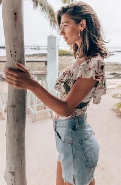 Double Ruffle Off The Shoulder Rib Bodysuit 20 Double Ruffle Off The Shoulder Rib Bodysuit -Chic Outfit Shop A58A3890