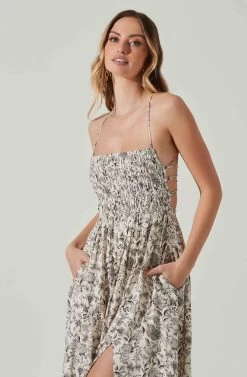 Stasia Floral Smocked Midi Dress -Chic Outfit Shop ACDR101720P DARKBROWNPAISLEY 4