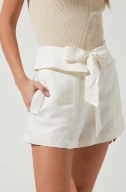 Kenia Tie Waist Shorts 17 Kenia Tie Waist Shorts -Chic Outfit Shop ACP7220 WHITE 2