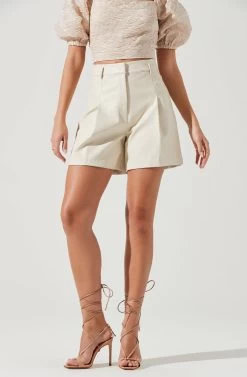 Wilma Faux Leather Shorts -Chic Outfit Shop ACP7242 IVORY 1482