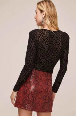 Come Slither Mini Skirt 11 Come Slither Mini Skirt -Chic Outfit Shop ACS9030 RUBY PYTHON 4
