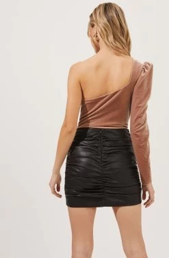 Roselle Faux Leather Ruched Mini Skirt 9 Roselle Faux Leather Ruched Mini Skirt -Chic Outfit Shop ACS9066 BLACK 4