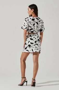 Nirina Abstract Print Mini Skirt -Chic Outfit Shop ACS9087 BLACKABSTRACT 1