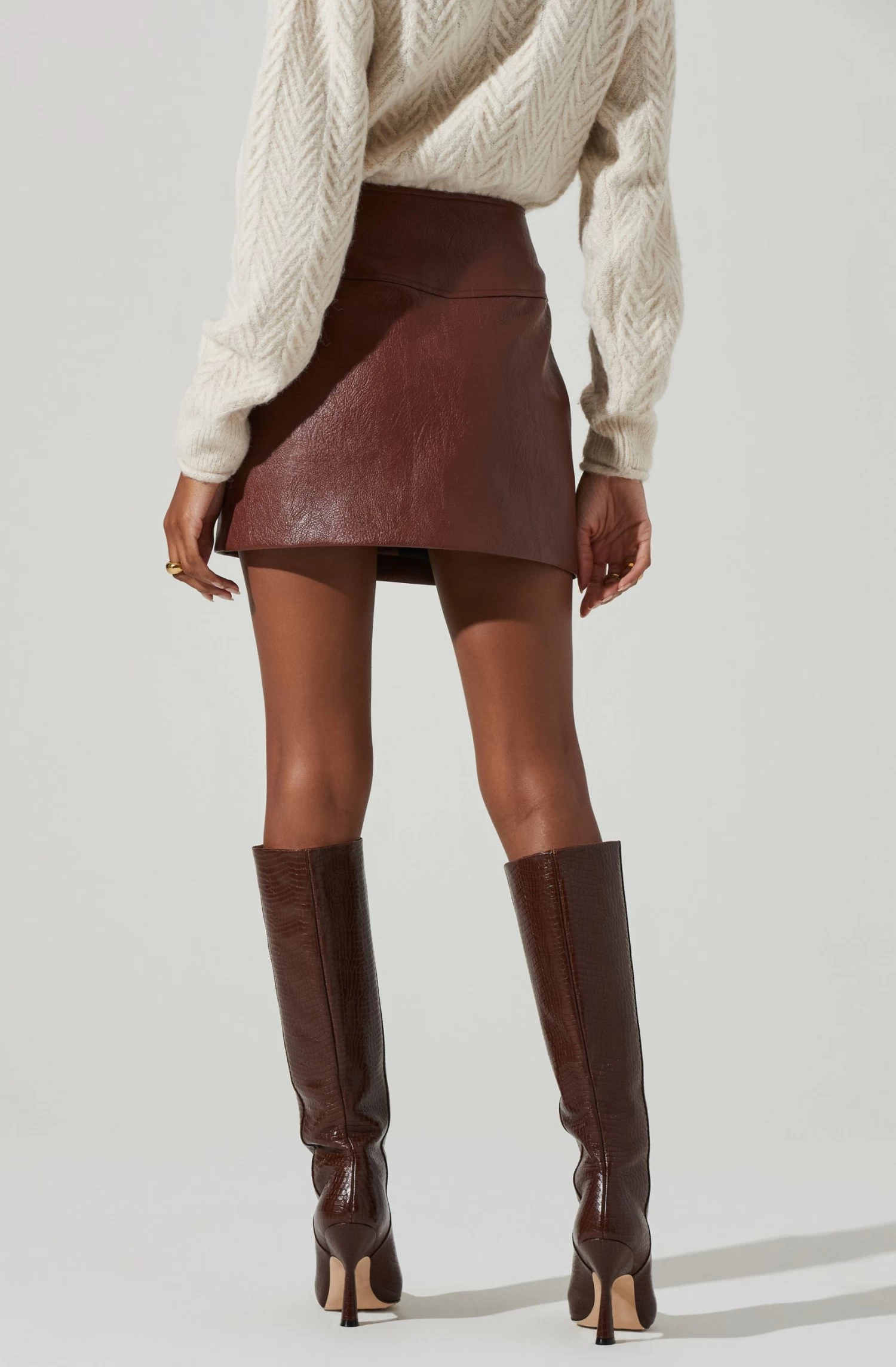 Tracy Faux Leather Front Zip Skirt 7 Tracy Faux Leather Front Zip Skirt - Image 5