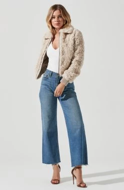 Suzanne Faux Fur Jacket 13 Suzanne Faux Fur Jacket -Chic Outfit Shop ACT15588C OATMEAL 3