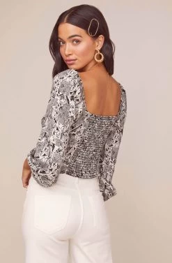 York Long Sleeved Top 9 York Long Sleeved Top -Chic Outfit Shop ACT15966 BLACK WHITE COLLAGE 4