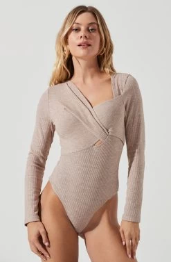 Beth Long Sleeve Bodysuit 23 Beth Long Sleeve Bodysuit -Chic Outfit Shop ACT16452 CREAM 5