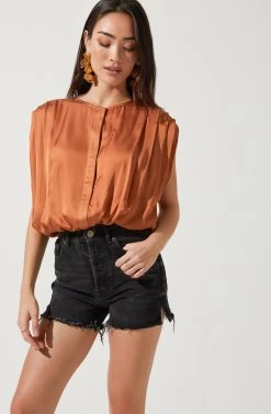 Naoko Pleated Sleeveless Top