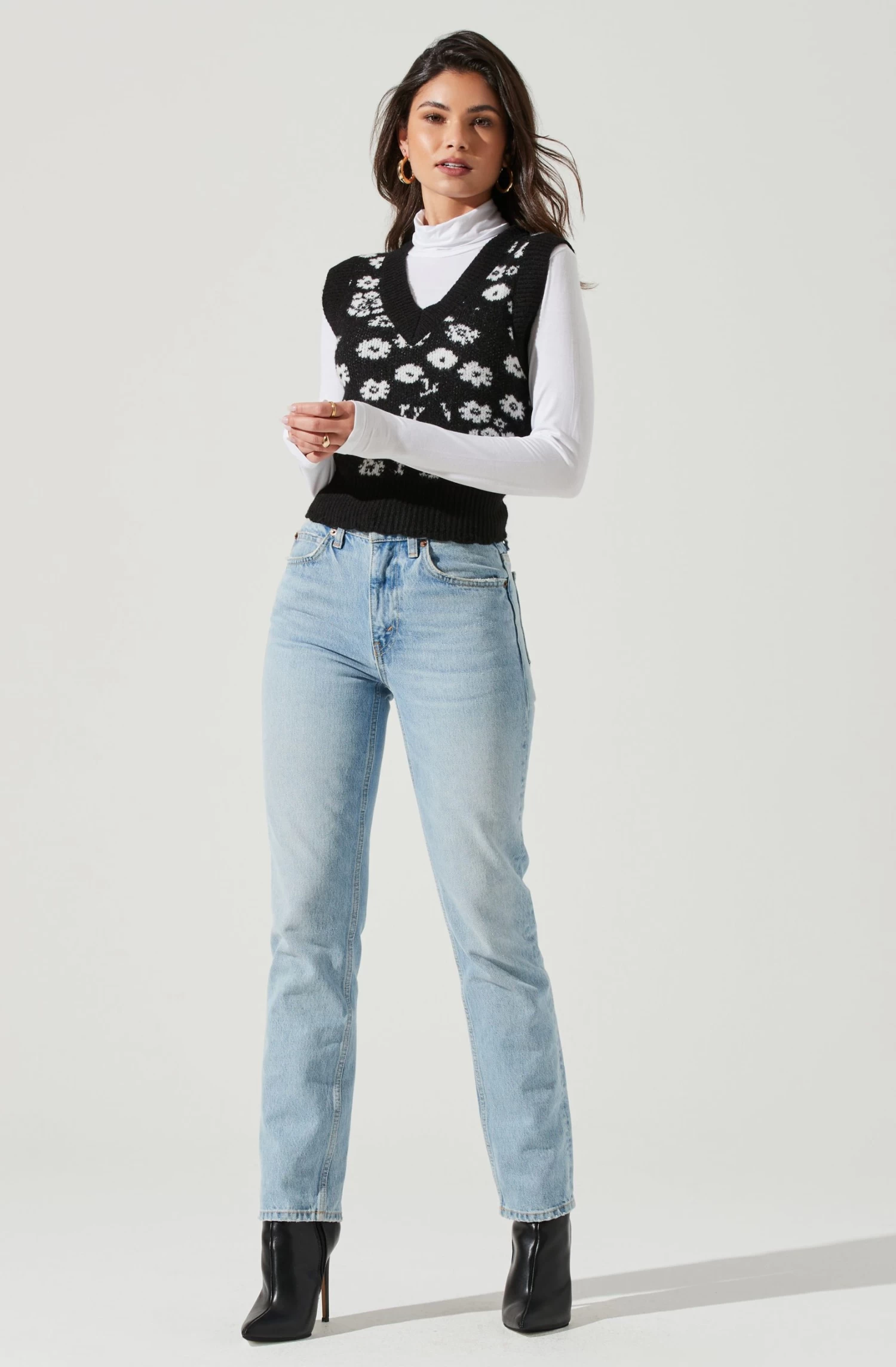 Primrose V Neck Sweater Vest 4 Primrose V Neck Sweater Vest - Image 2