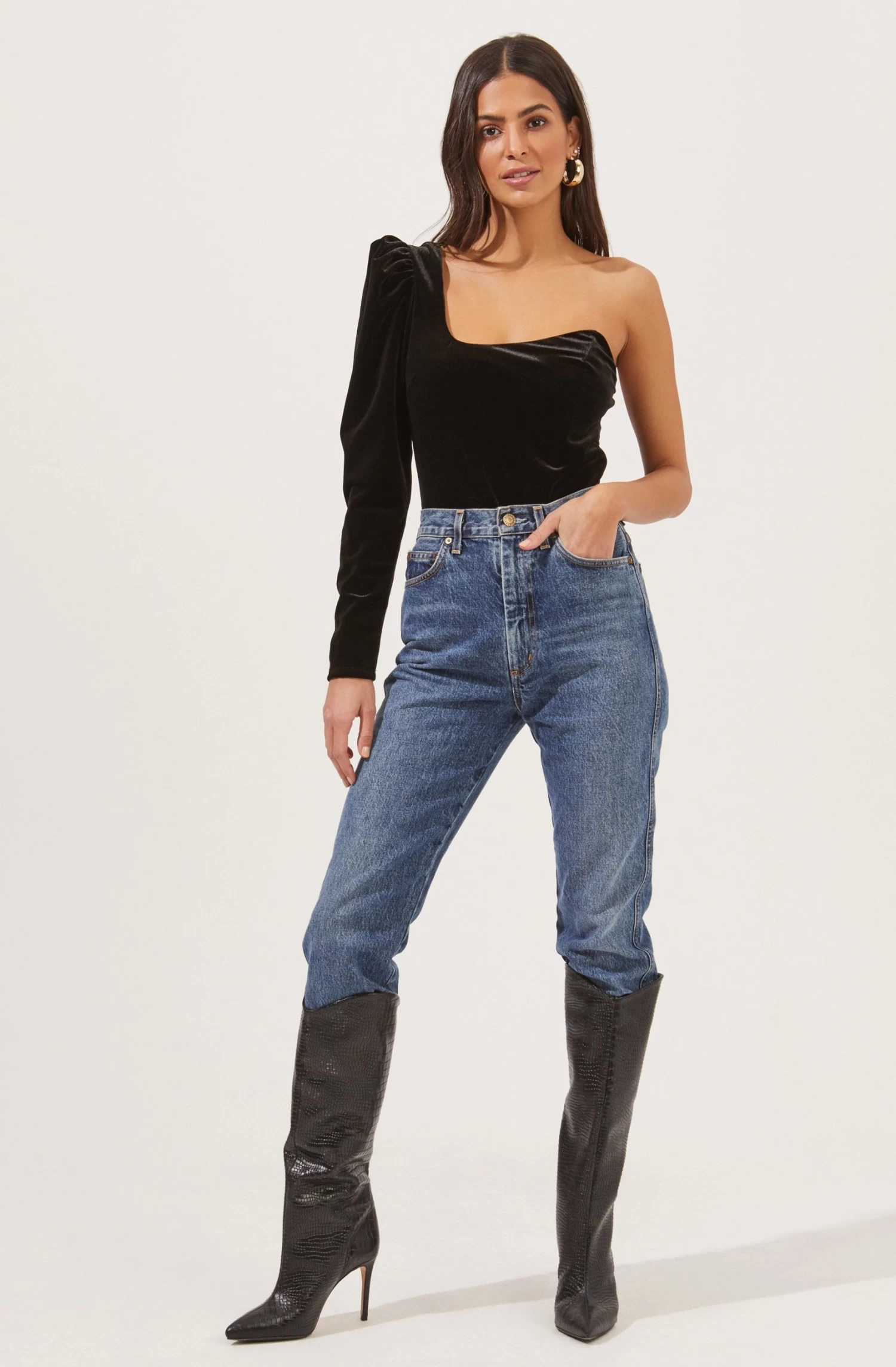 Elegance Velvet Single Sleeve Bodysuit 6 Elegance Velvet Single Sleeve Bodysuit - Image 4