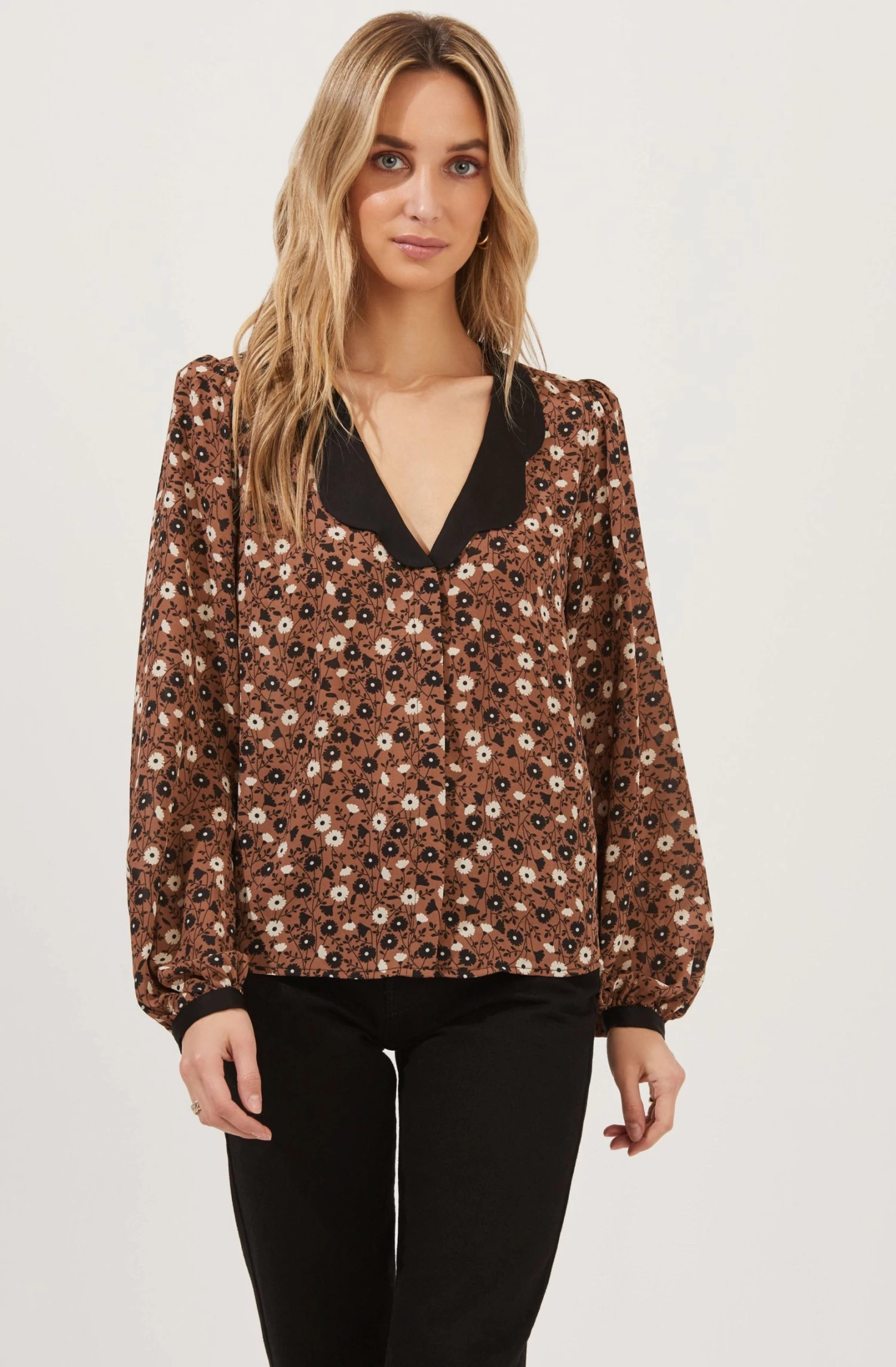 Lula Floral Contrast Collar Top 5 Lula Floral Contrast Collar Top - Image 3