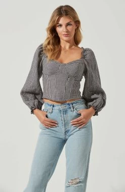Cardiff Gingham Sweetheart Neck Long Sleeve Top