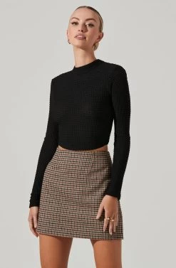 Kae Open Back Waffle Knit Crop Top -Chic Outfit Shop ACT17319 BLACK 13241