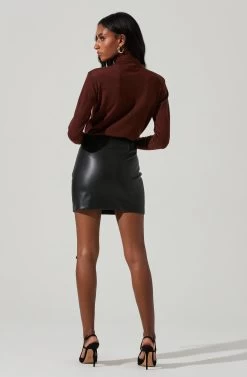 Alden Turtleneck Sweater 28 Alden Turtleneck Sweater -Chic Outfit Shop ACT17410 RUST 4