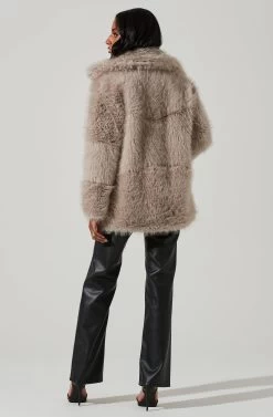 Hadley Faux Fur Coat -Chic Outfit Shop ACT17441 SILVER 6 cd154e8b e47a 4c34 8886 5c433834dff2