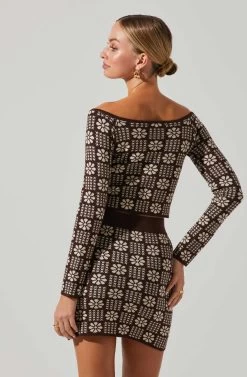 Freja Floral Off Shoulder Crop Sweater 10 Freja Floral Off Shoulder Crop Sweater -Chic Outfit Shop ACT17504 BROWNFLORAL 3
