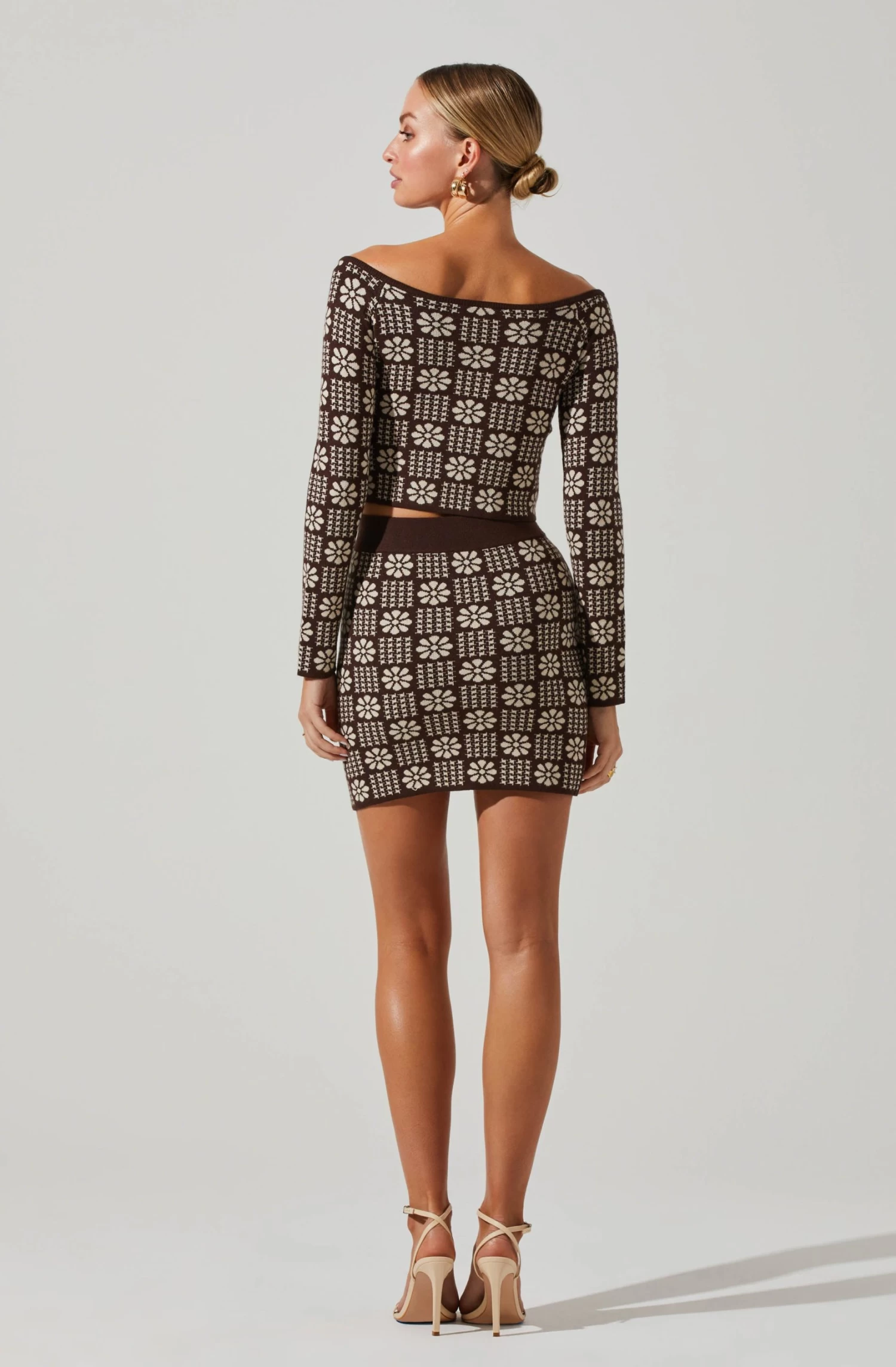 Freja Floral Off Shoulder Crop Sweater 5 Freja Floral Off Shoulder Crop Sweater - Image 3