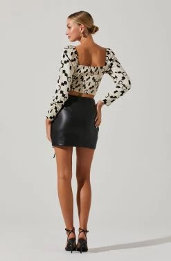 Julia Geo Print Long Sleeve Crop Top -Chic Outfit Shop ACT17544 CREAMGEO 4