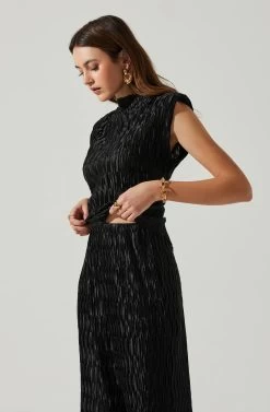 Jorja Textured Sleeveless Top -Chic Outfit Shop ACT17819 BLACK 4