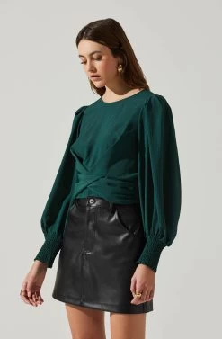 Wrenley Twist Front Puff Sleeve Top 34 Wrenley Twist Front Puff Sleeve Top -Chic Outfit Shop ACT17827 HUNTERGREEN 4