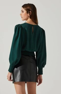 Wrenley Twist Front Puff Sleeve Top 37 Wrenley Twist Front Puff Sleeve Top -Chic Outfit Shop ACT17827 HUNTERGREEN 5