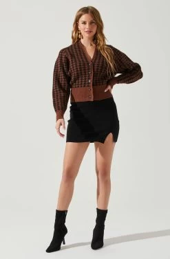 Ruby Houndstooth Cardigan -Chic Outfit Shop ACT17863 DARKBROWNBLACK 2