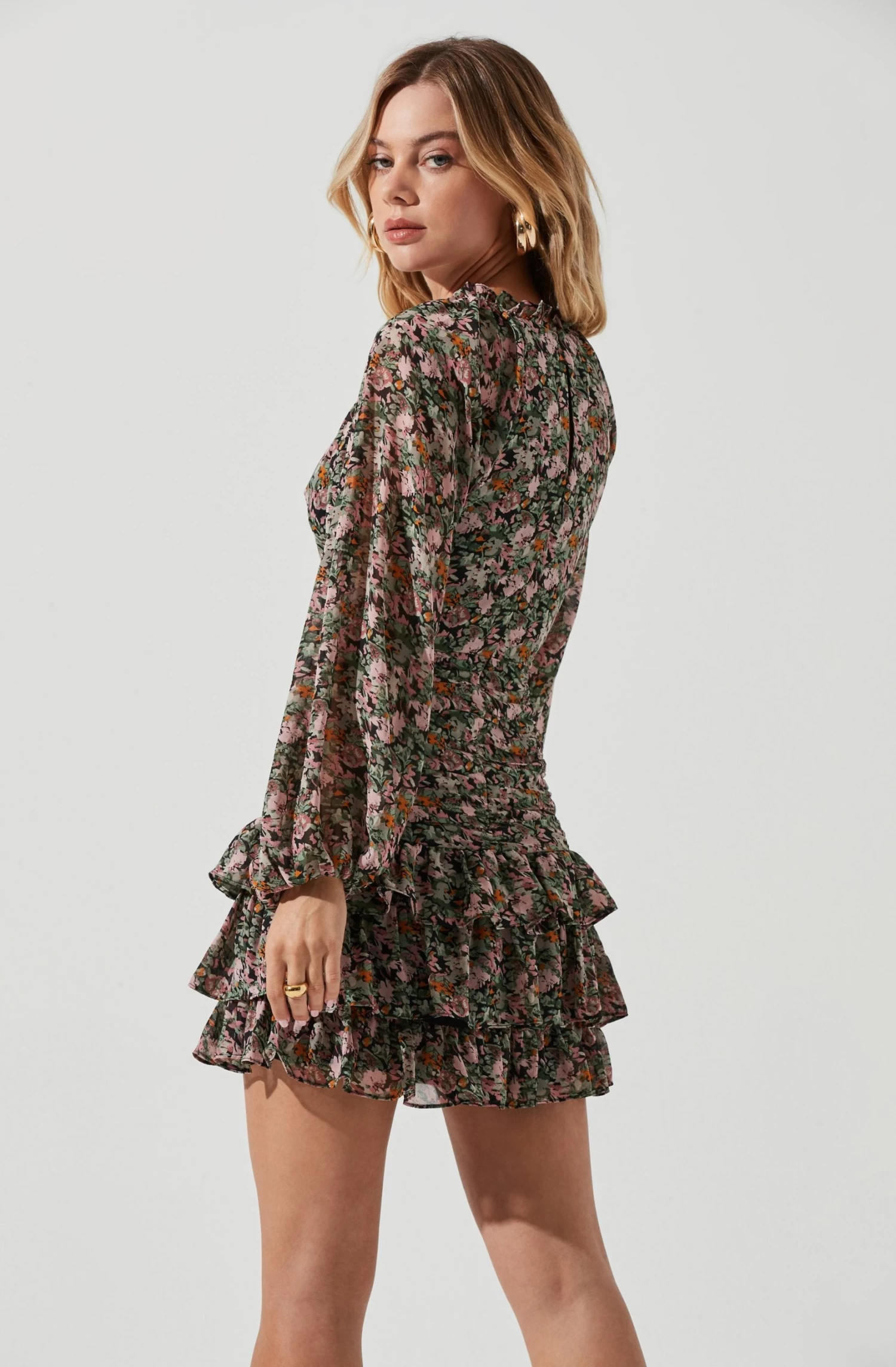 Long Sleeve Tiered Ruffle Floral Dress 6 Long Sleeve Tiered Ruffle Floral Dress - Image 4