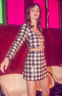 Darby Sequin Houndstooth Mini Skirt -Chic Outfit Shop ASTR HOL22 SKATE 1239