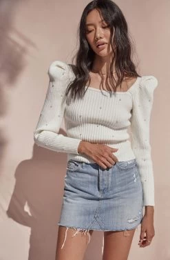 Ansel Embellished Sweater -Chic Outfit Shop ASTR SPR21 PT2 7710