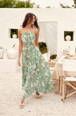 Sivana Halter Neck Floral Maxi Dress -Chic Outfit Shop ASTR 06072023 SUMMERTRAVELII 4538