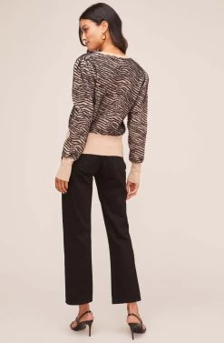 Tiger Pullover Sweater -Chic Outfit Shop AT15617 TAUPE 4