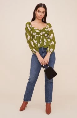 Sweetheart Floral Long Sleeve Crinkle Top -Chic Outfit Shop AT16487 GREENPOPPYFLORAL 1