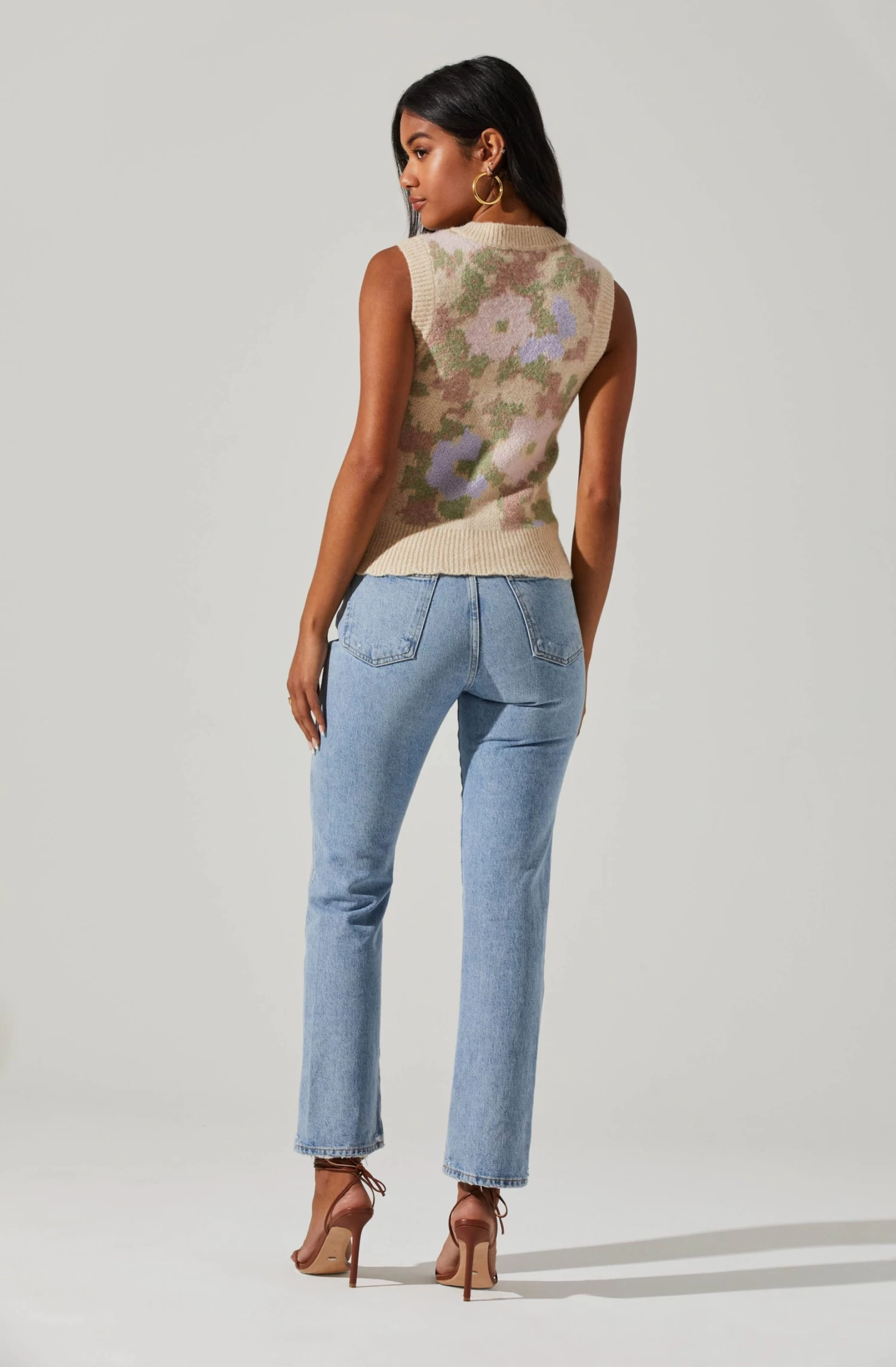 Floral Pattern Sweater Vest 5 Floral Pattern Sweater Vest - Image 3