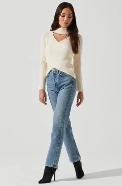 Mock Neck Cross Front Sweater 37 Mock Neck Cross Front Sweater -Chic Outfit Shop AT17003 CREAM 1086