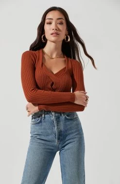 Twist Front Sweater 36 Twist Front Sweater -Chic Outfit Shop AT17051 RUST 0177