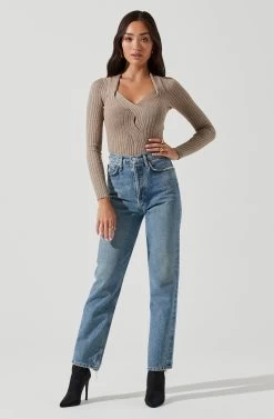 Twist Front Sweater 30 Twist Front Sweater -Chic Outfit Shop AT17051 TAUPE 1129