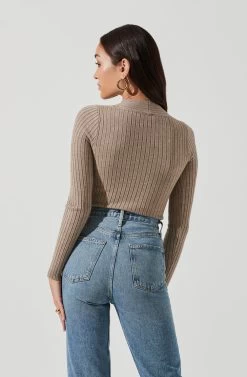 Twist Front Sweater 31 Twist Front Sweater -Chic Outfit Shop AT17051 TAUPE 1145