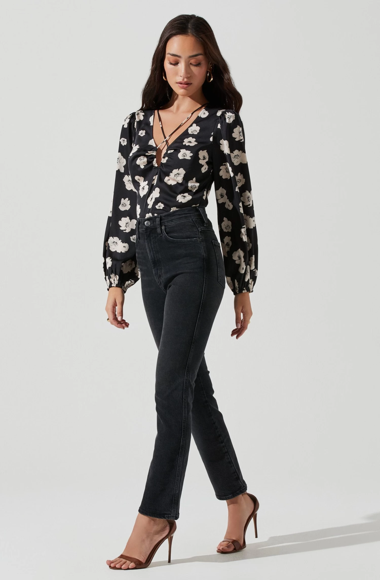 Key Hole Cutout Long Sleeve Top 19 Key Hole Cutout Long Sleeve Top - Image 17