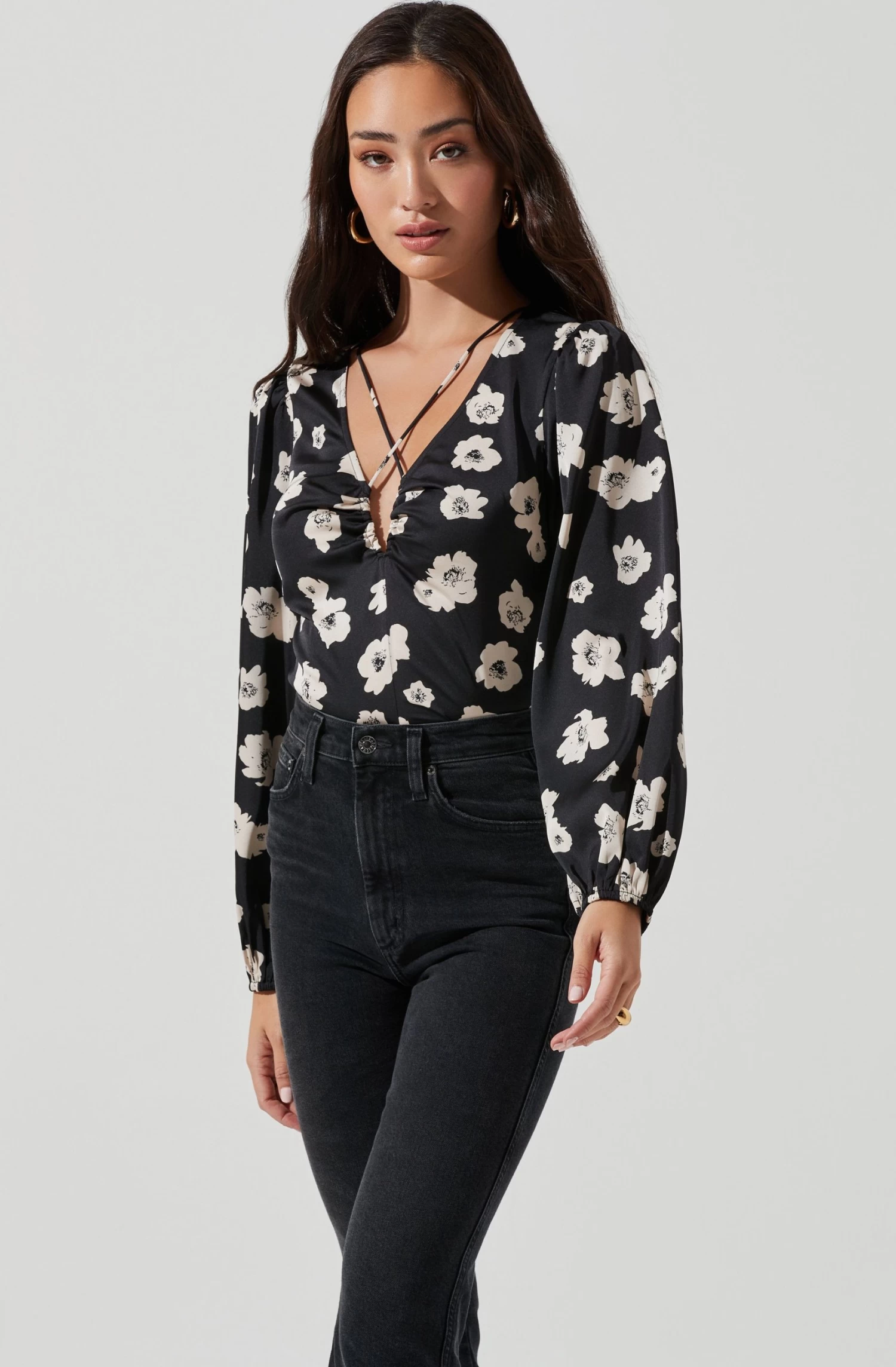 Key Hole Cutout Long Sleeve Top 15 Key Hole Cutout Long Sleeve Top - Image 13