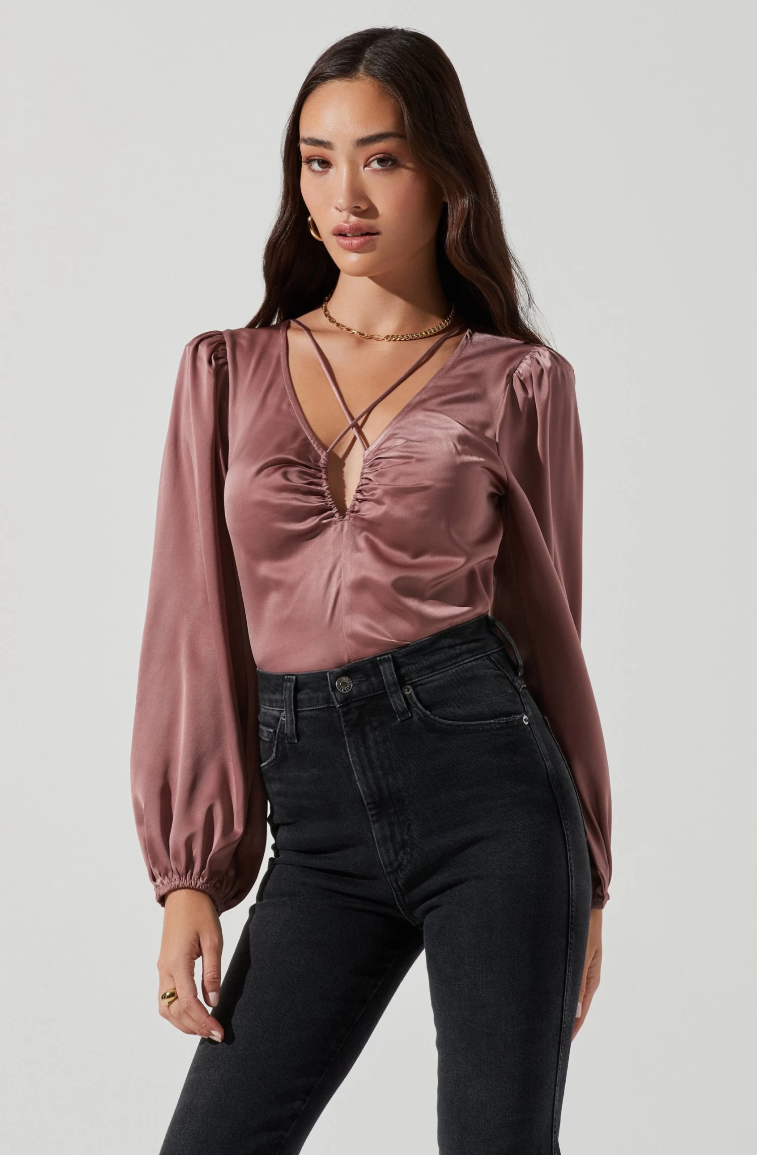 Key Hole Cutout Long Sleeve Top 21 Key Hole Cutout Long Sleeve Top - Image 19