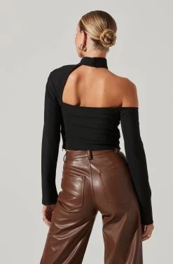 Cutout Turtle Neck Sweater 9 Cutout Turtle Neck Sweater -Chic Outfit Shop AT17342 BLACK 3