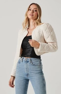 Lucia Quilted Cropped Puff Sleeve Jacket 17 Lucia Quilted Cropped Puff Sleeve Jacket -Chic Outfit Shop AT17627 OFFWHITE 3