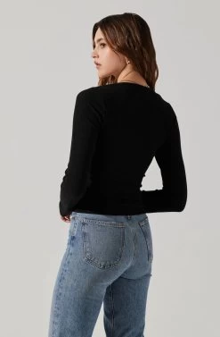 Long Sleeve Cupped Bust Knit Top 13 Long Sleeve Cupped Bust Knit Top -Chic Outfit Shop AT17996 BLACK 6